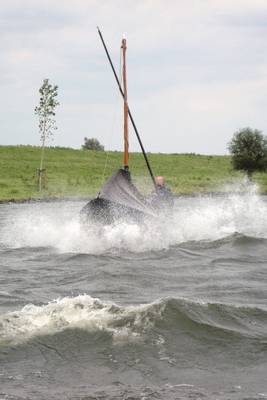 zalmschouw-in-de-golven